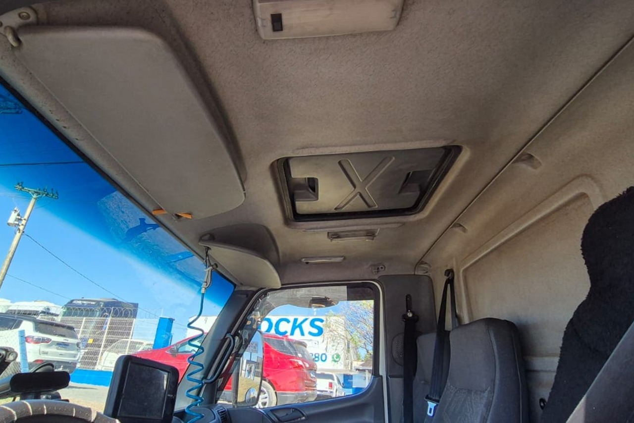 Mercedes Benz Accelo 1016 - 13/13 10
