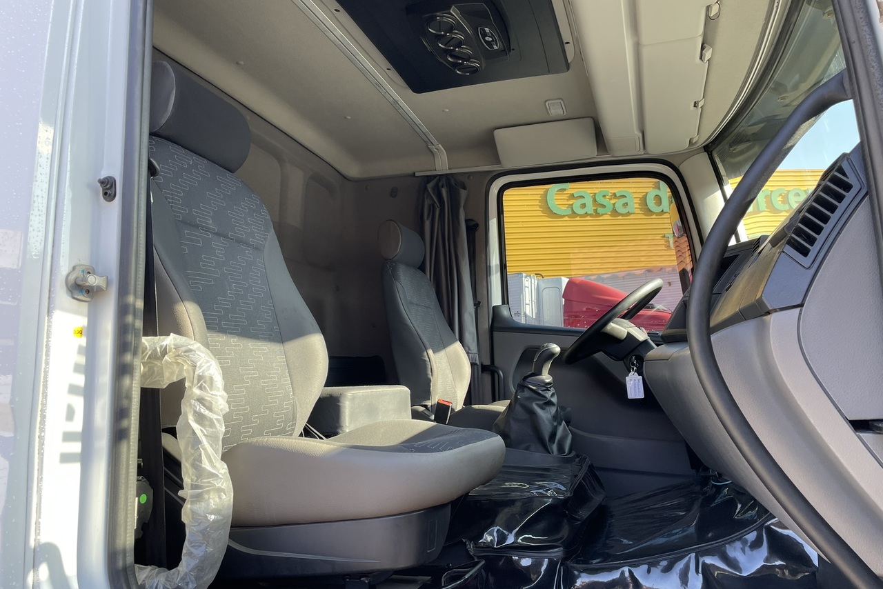 Volkswagen 24-280 E Constellation 8x2 - 21/22 9
