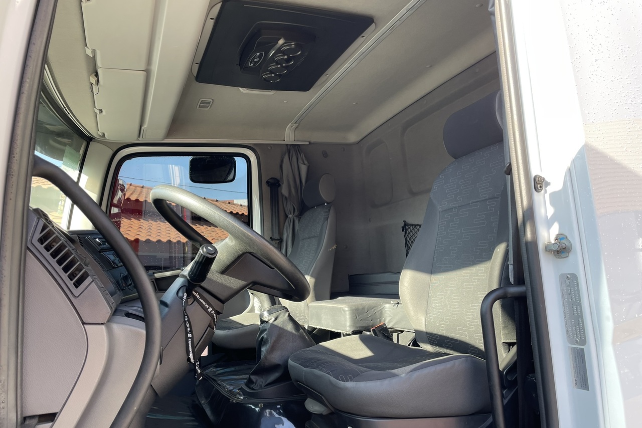 Volkswagen 24-280 E Constellation 8x2 - 21/22 10
