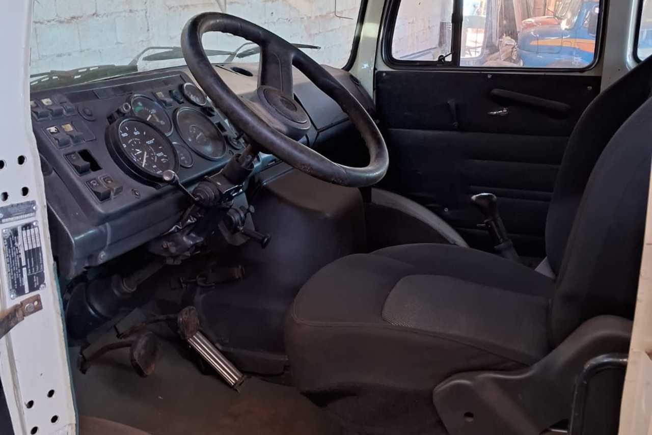 Mercedes Benz MB 1525 - 89/89 3