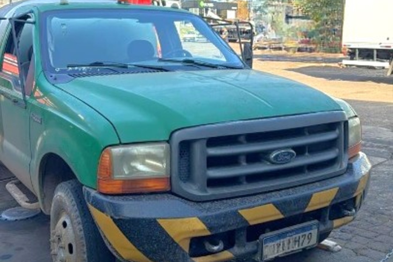 Ford F4000 - 02/02 2