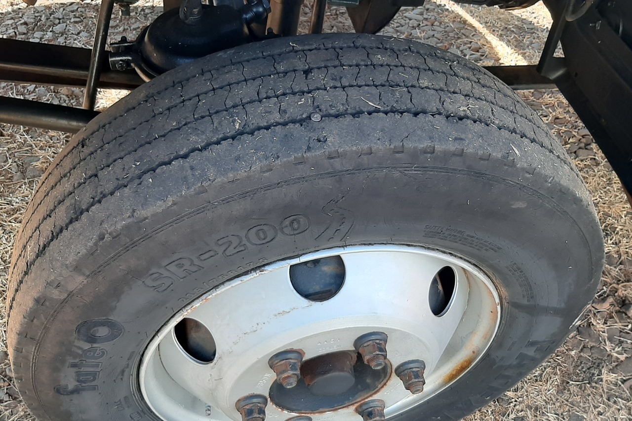 Ford Cargo712 - 10/11 5