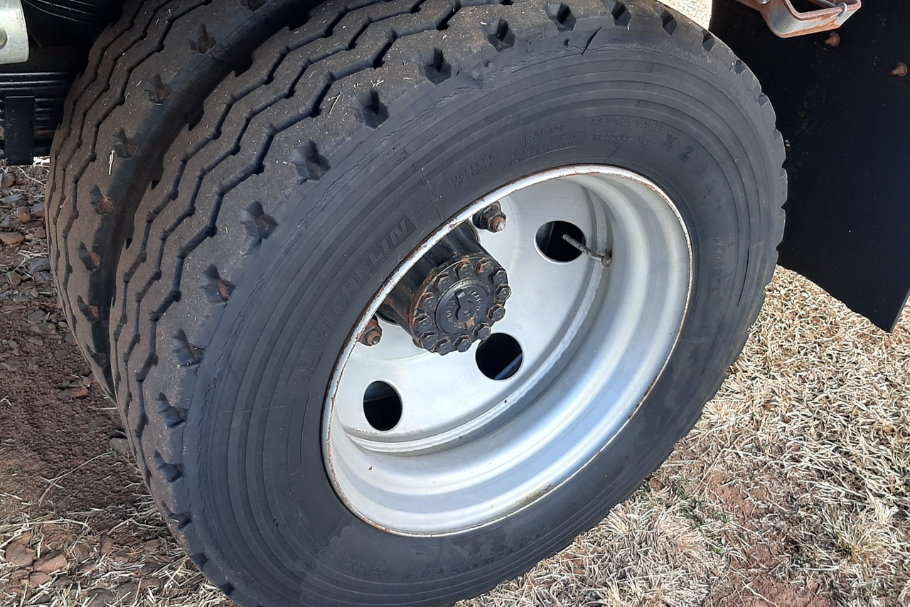 Ford Cargo712 - 10/11 11
