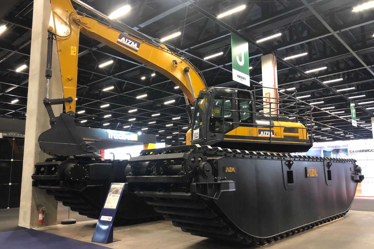 Escavadeira AIZM Machines ANFÍBIA 25 2022 no PR | Trucadão