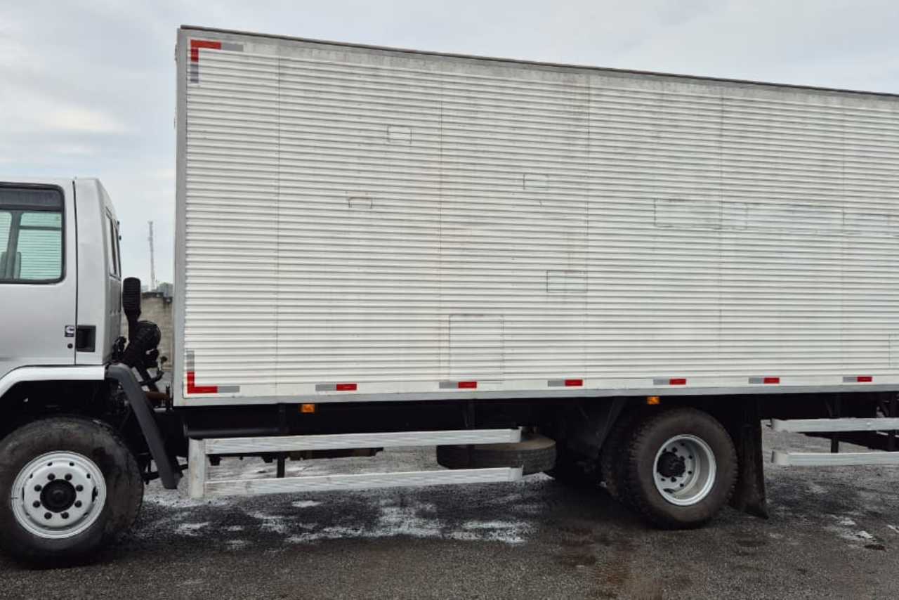 Ford Cargo1317 - 07/07 9