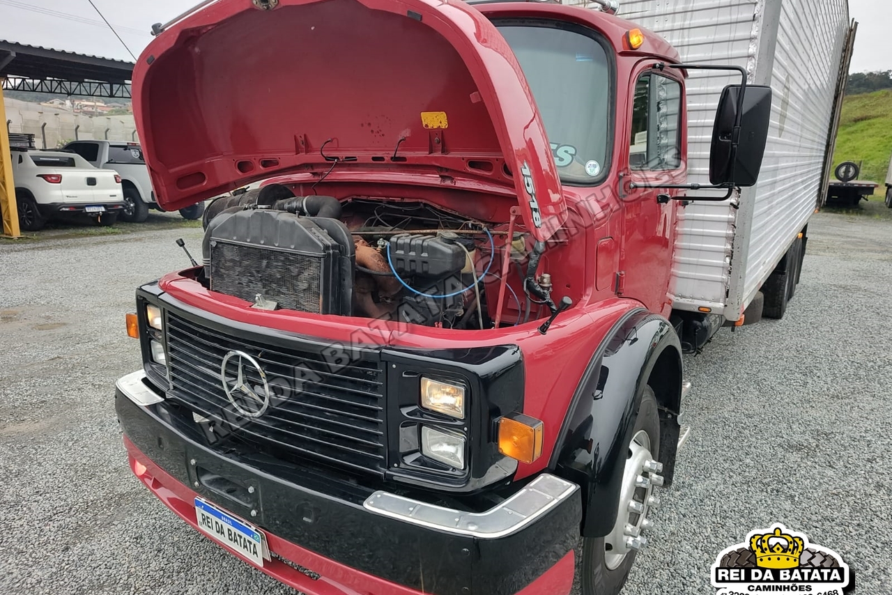 Mercedes Benz MB 1518 - 87/87 17