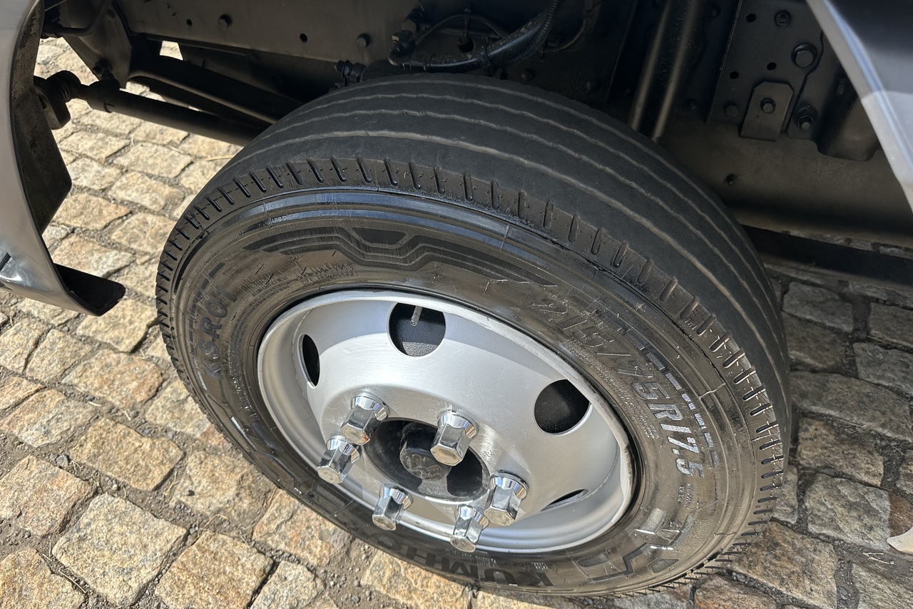 Volkswagen 8 160 - 15/15 11
