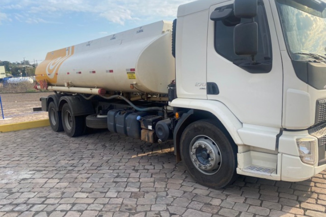 Volvo VM 330 - 22/22 4