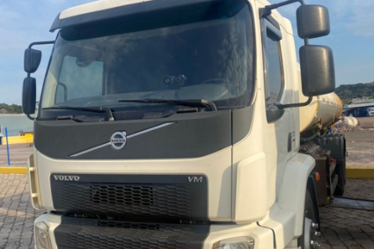 Volvo VM 330 - 22/22 5