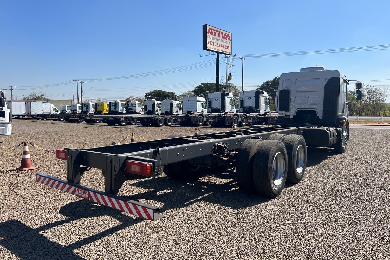 Volvo VM 270 - 13/13 9