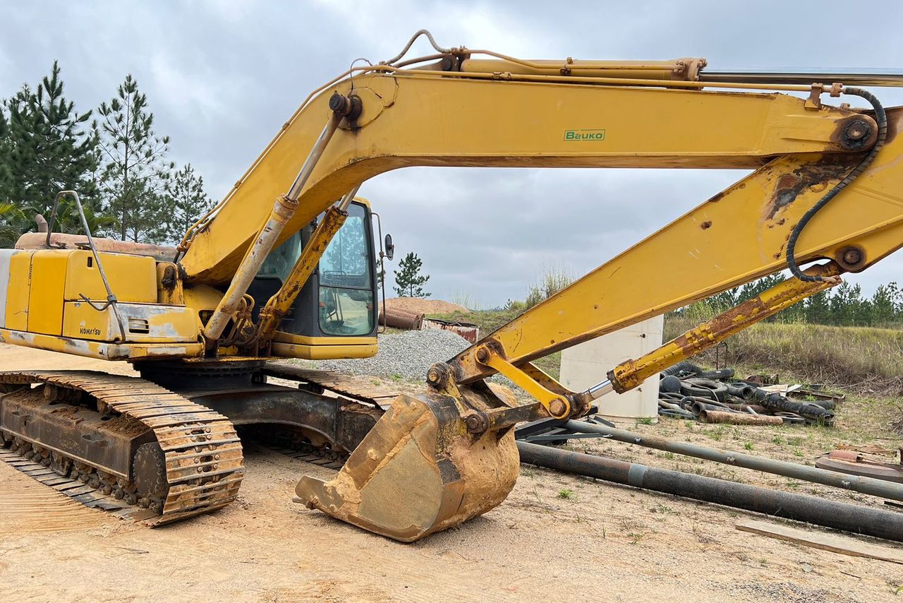 Komatsu PC200 6B - 99/99 7