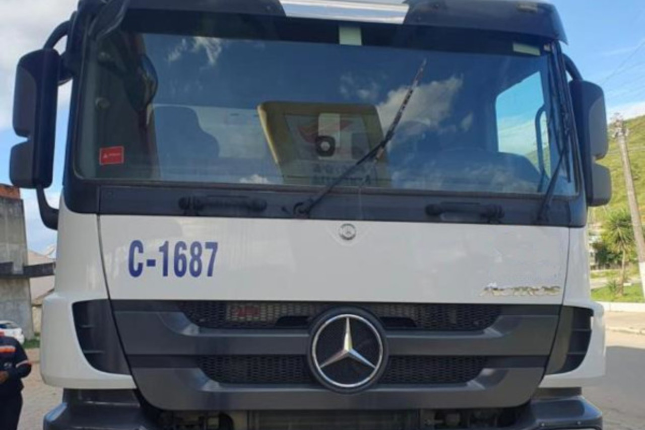 Mercedes Benz Actros 4844 - 18/18 3