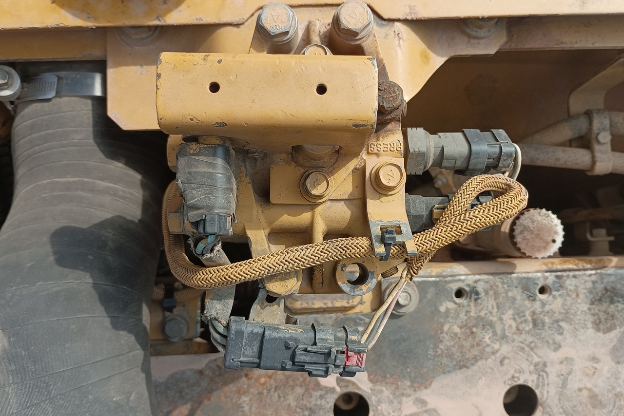 Caterpillar 320DL - 08/08 11