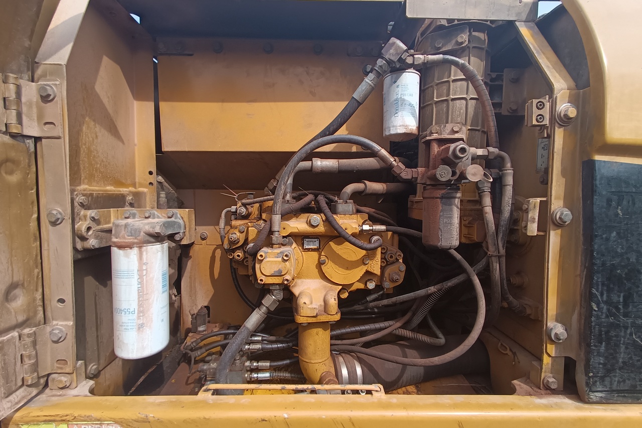Caterpillar 320DL - 08/08 12
