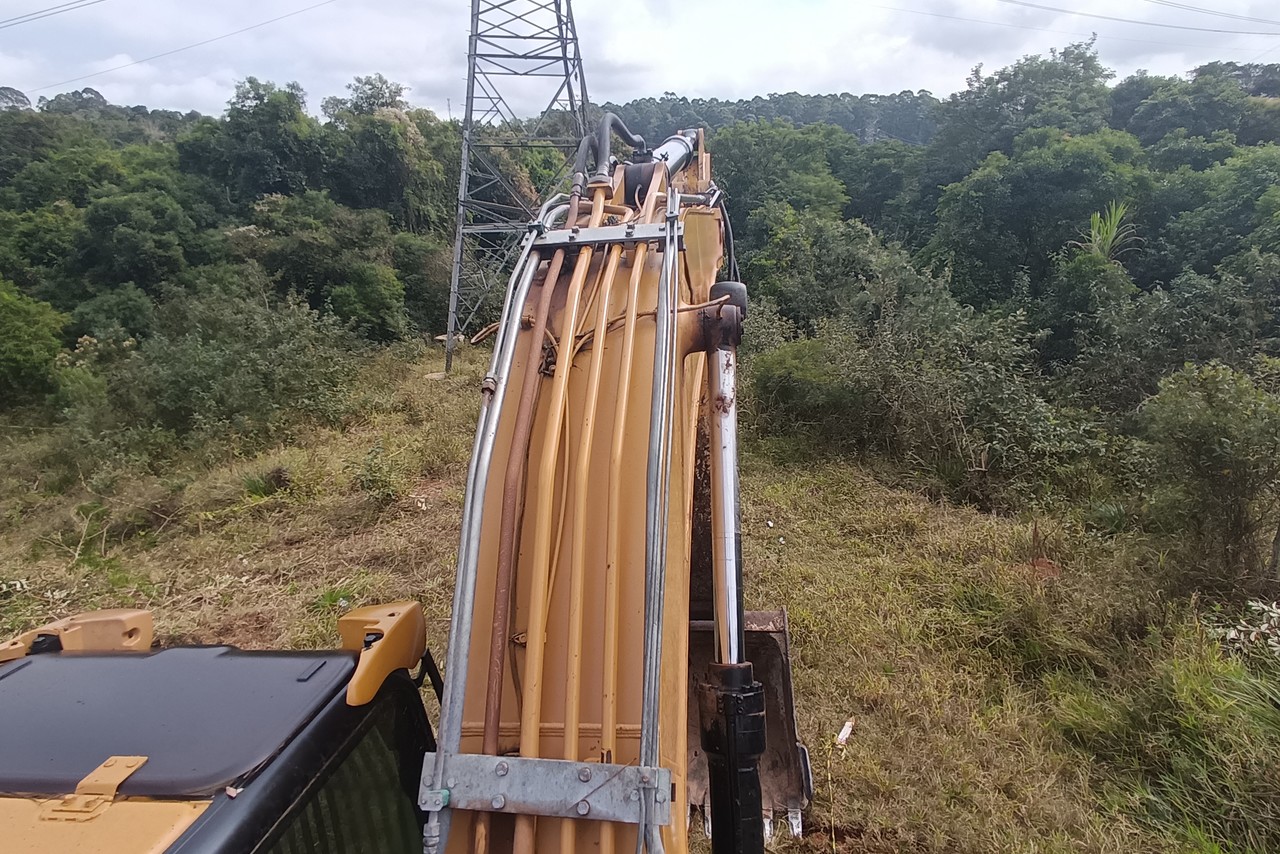 Caterpillar 320DL - 08/08 14