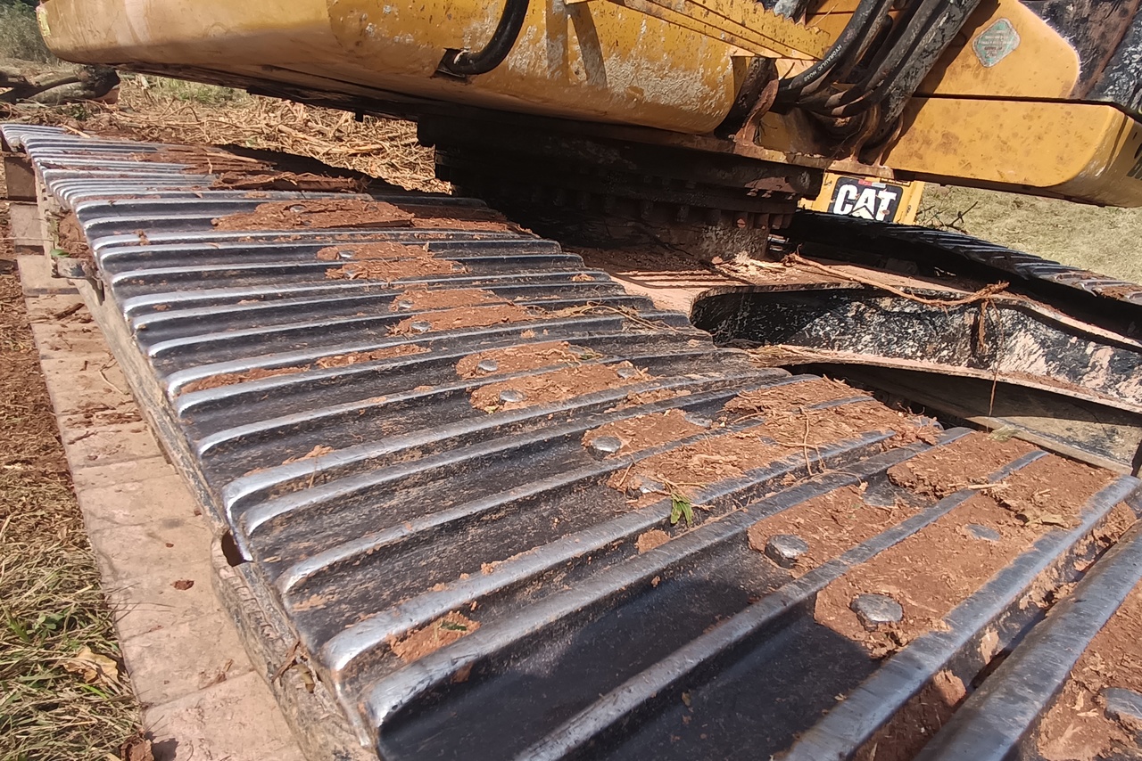Caterpillar 320DL - 08/08 20