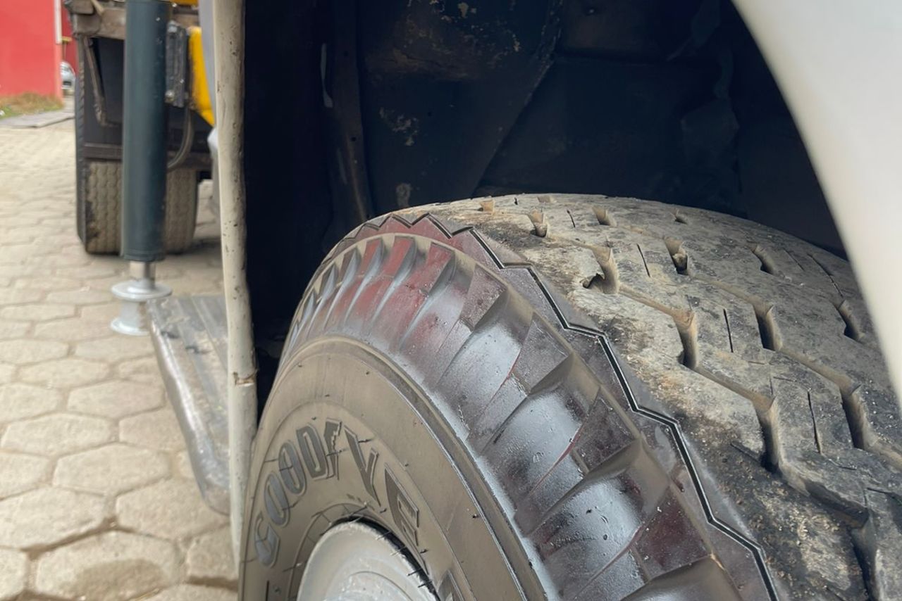 Ford F14000 - 90/90 7