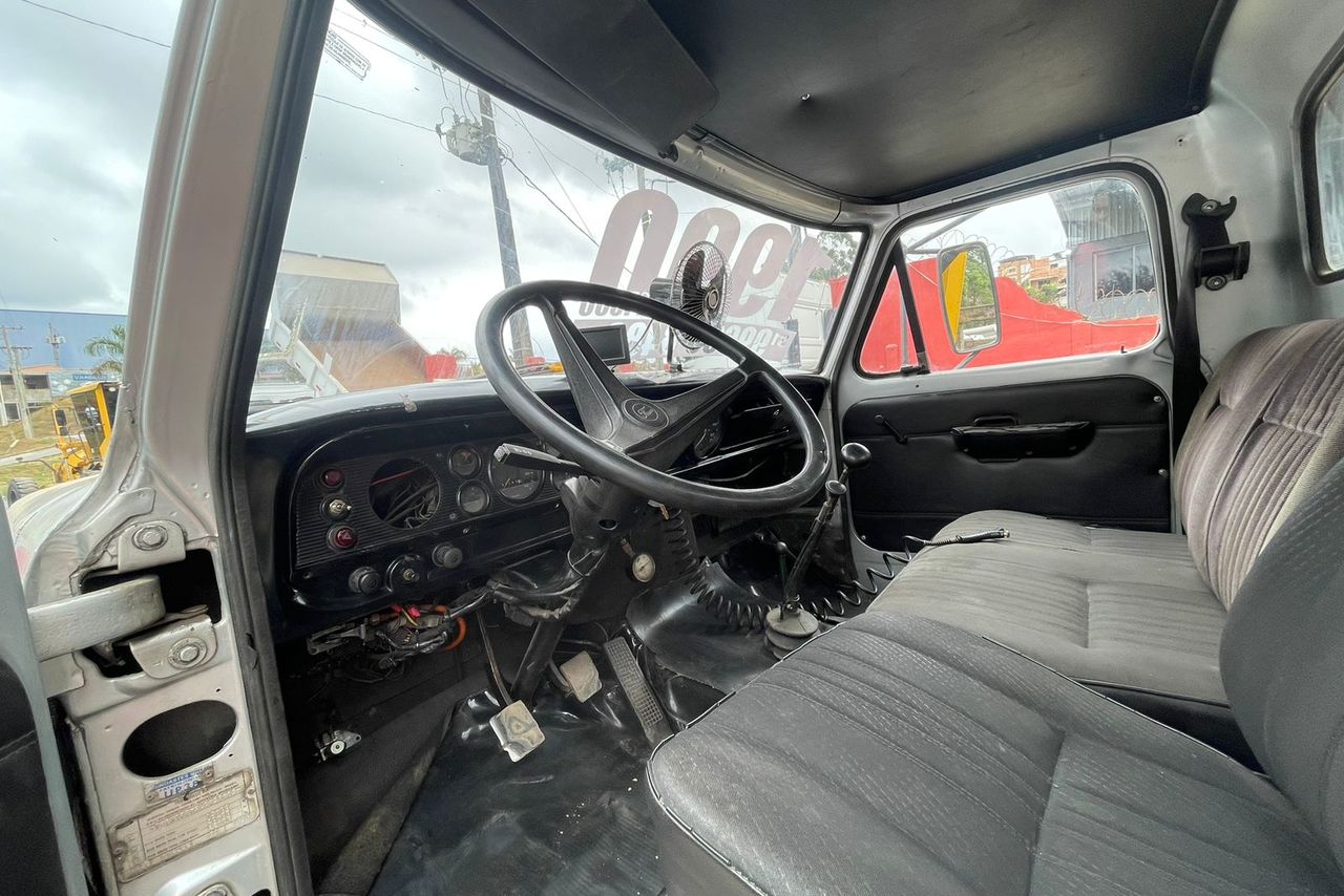 Ford F14000 - 90/90 10