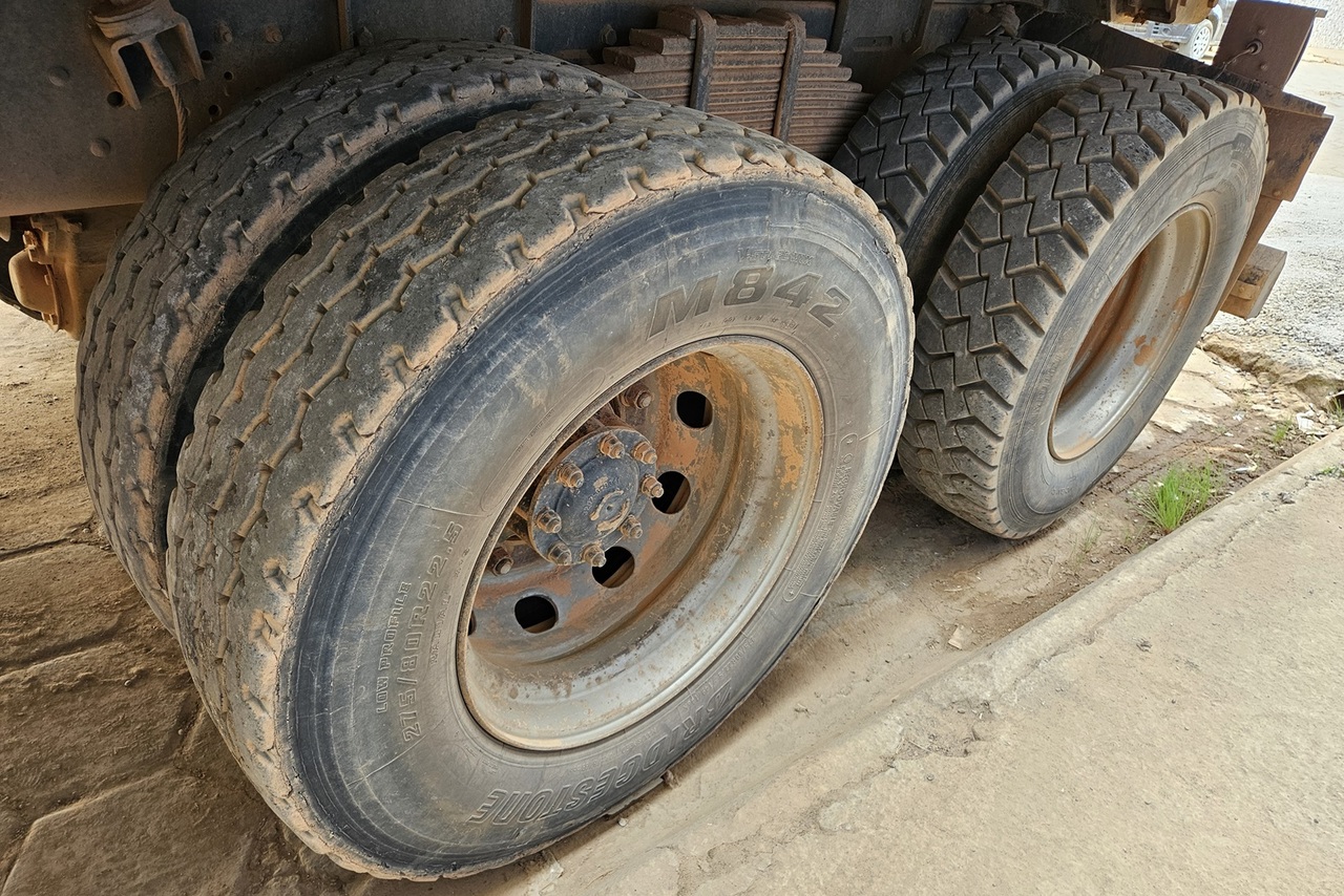 Volkswagen 26-260 E Constel. 6x4 - 11/11 7