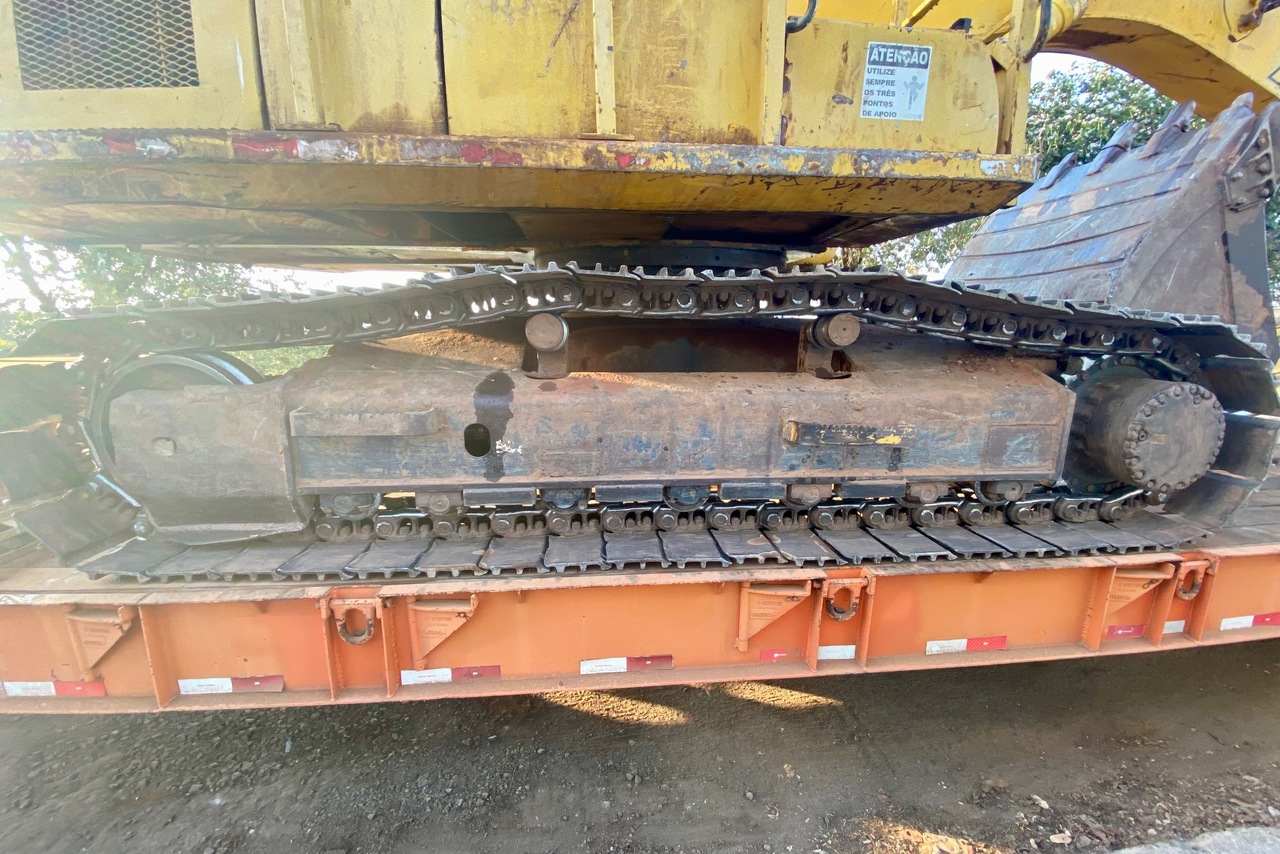 Komatsu PC200 - 09/09 5