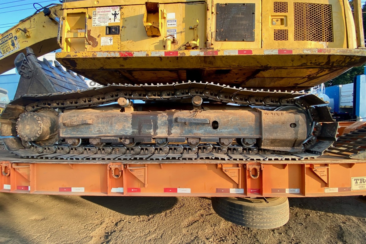 Komatsu PC200 - 09/09 7