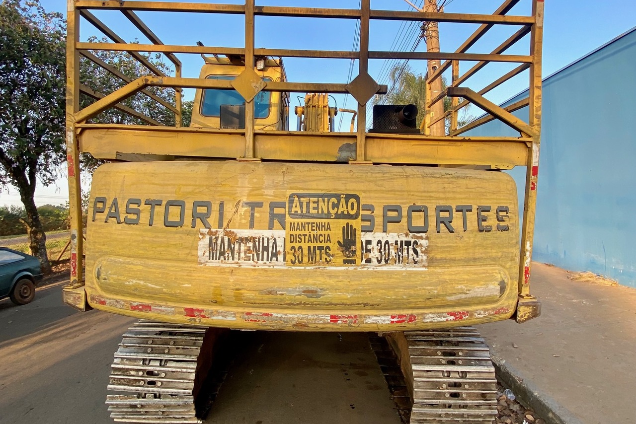 Komatsu PC200 - 09/09 8