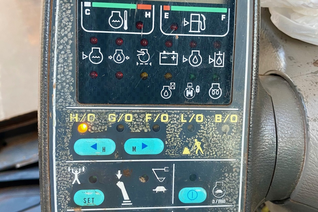 Komatsu PC200 - 09/09 11
