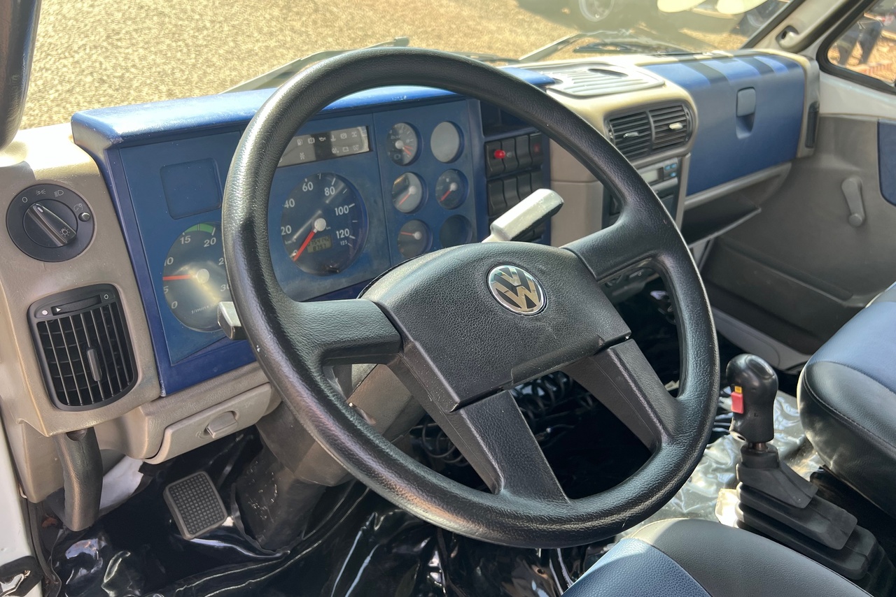 Volkswagen 17 220 - 05/05 4
