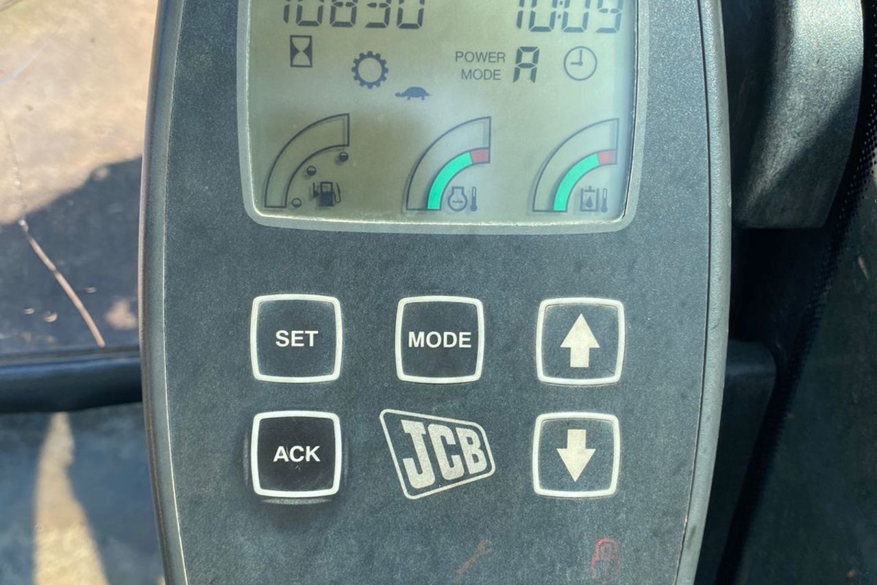 JCB JS200 - 20/11 8