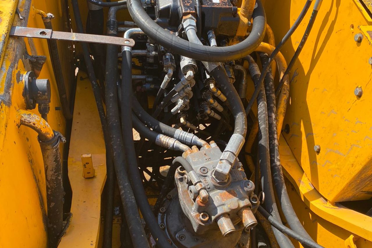 JCB JS200 - 20/11 9