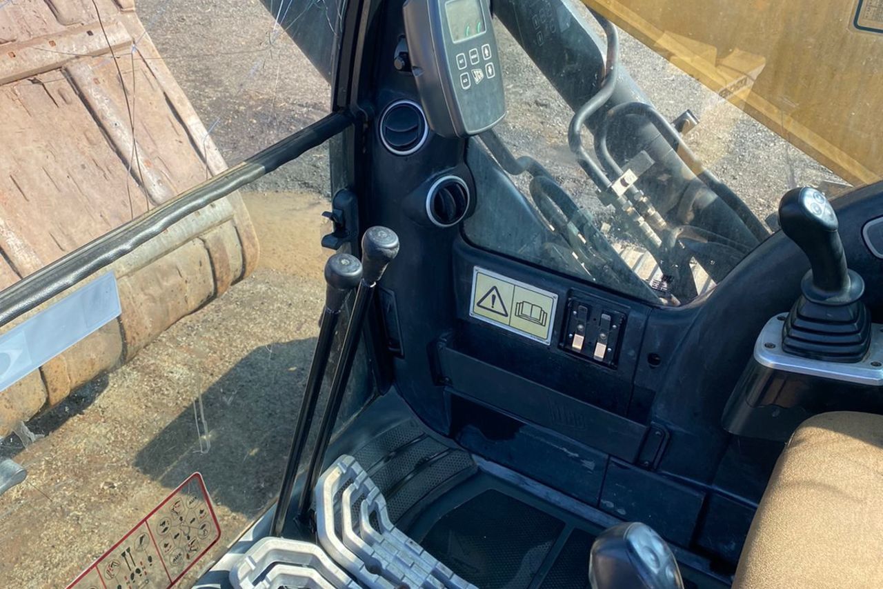 JCB JS200 - 20/11 10