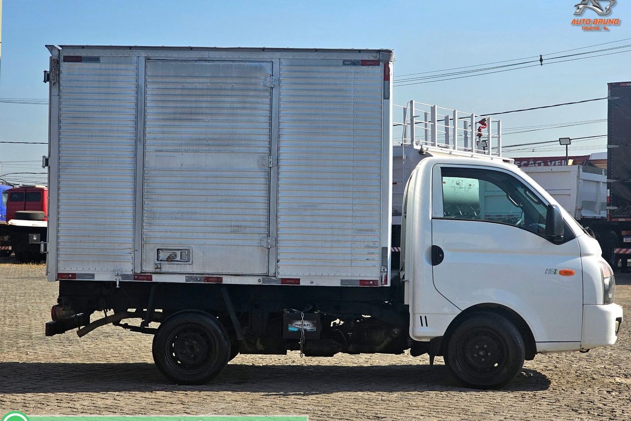 Hyundai HR - 12/13 7