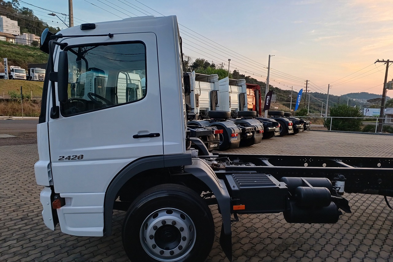 Mercedes Benz Atego 2428 - 11/12 9
