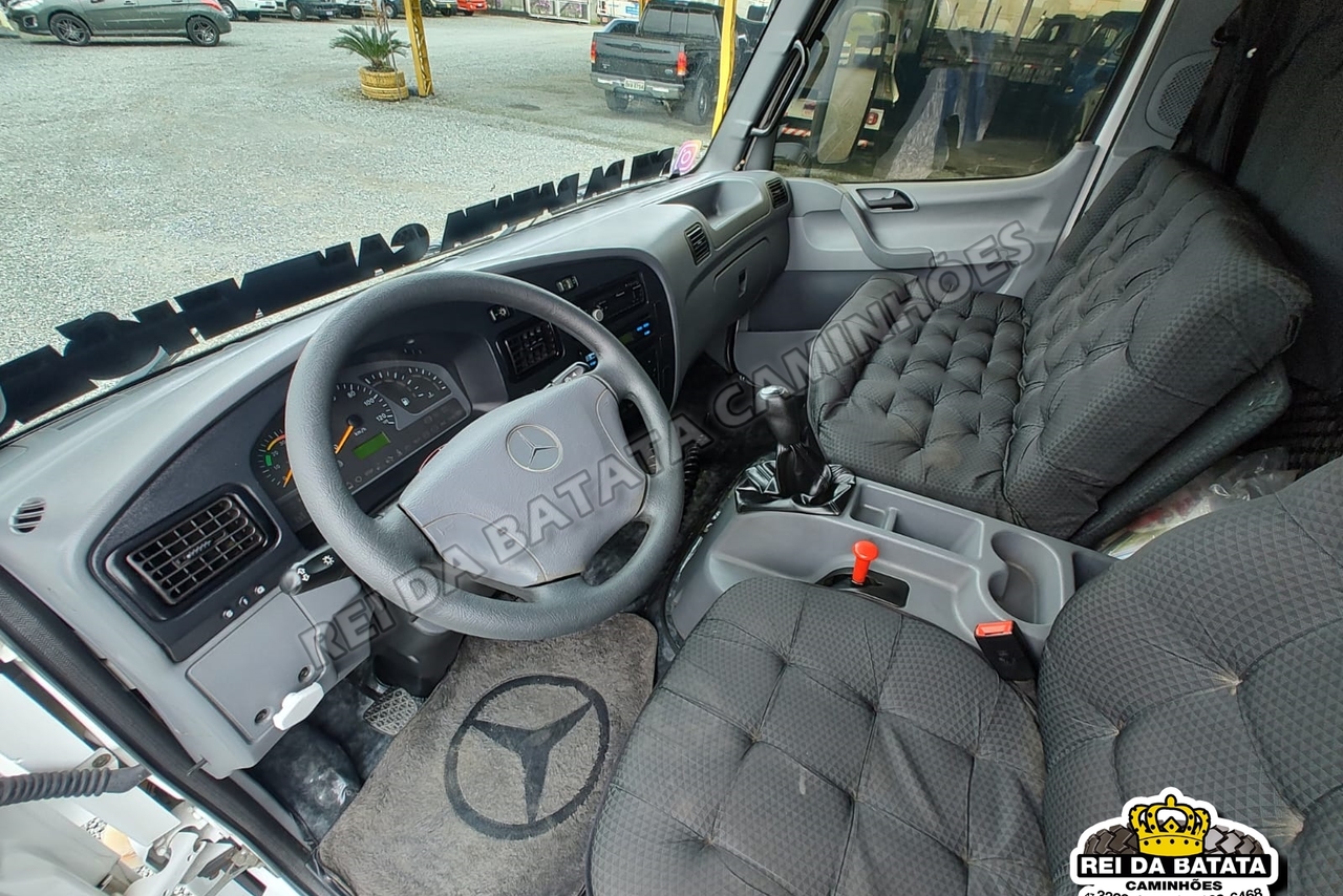 Mercedes Benz Accelo 915 - 12/12 12