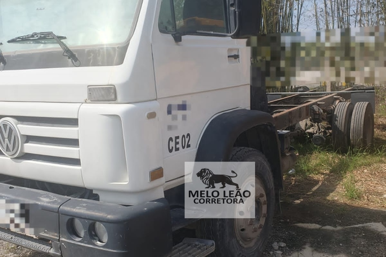 Volkswagen 8 120 - 06/06 5