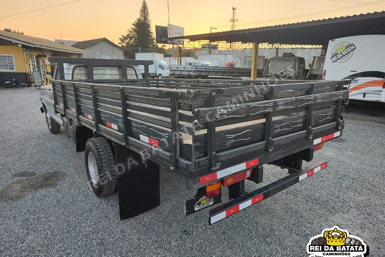 Ford F4000 - 89/89 18