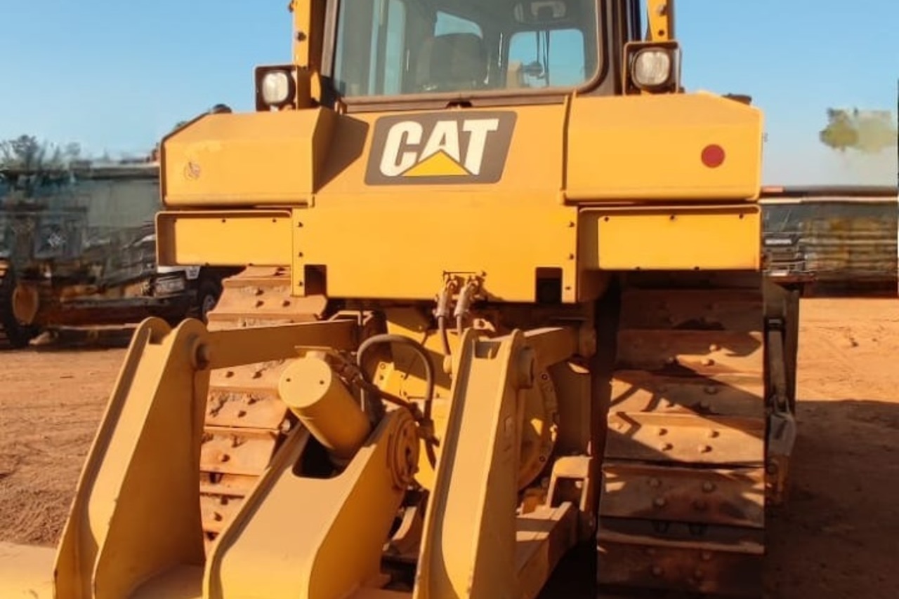 Caterpillar D6T XL - 18/18 6