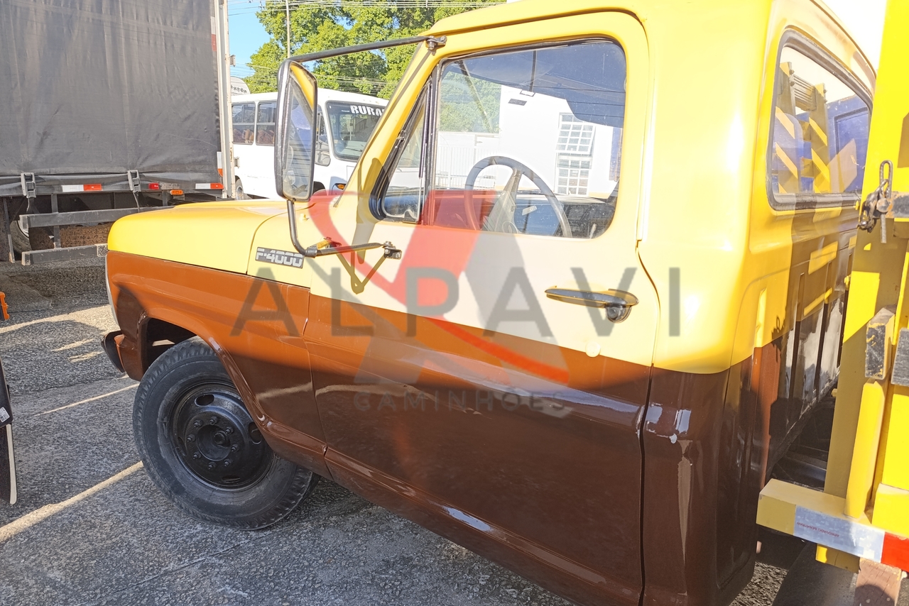 Ford F4000 - 84/84 14