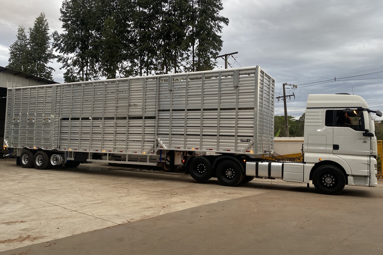 Frota Brasil Carreta Boiadeira 2 eixos baixa - 24/24 27