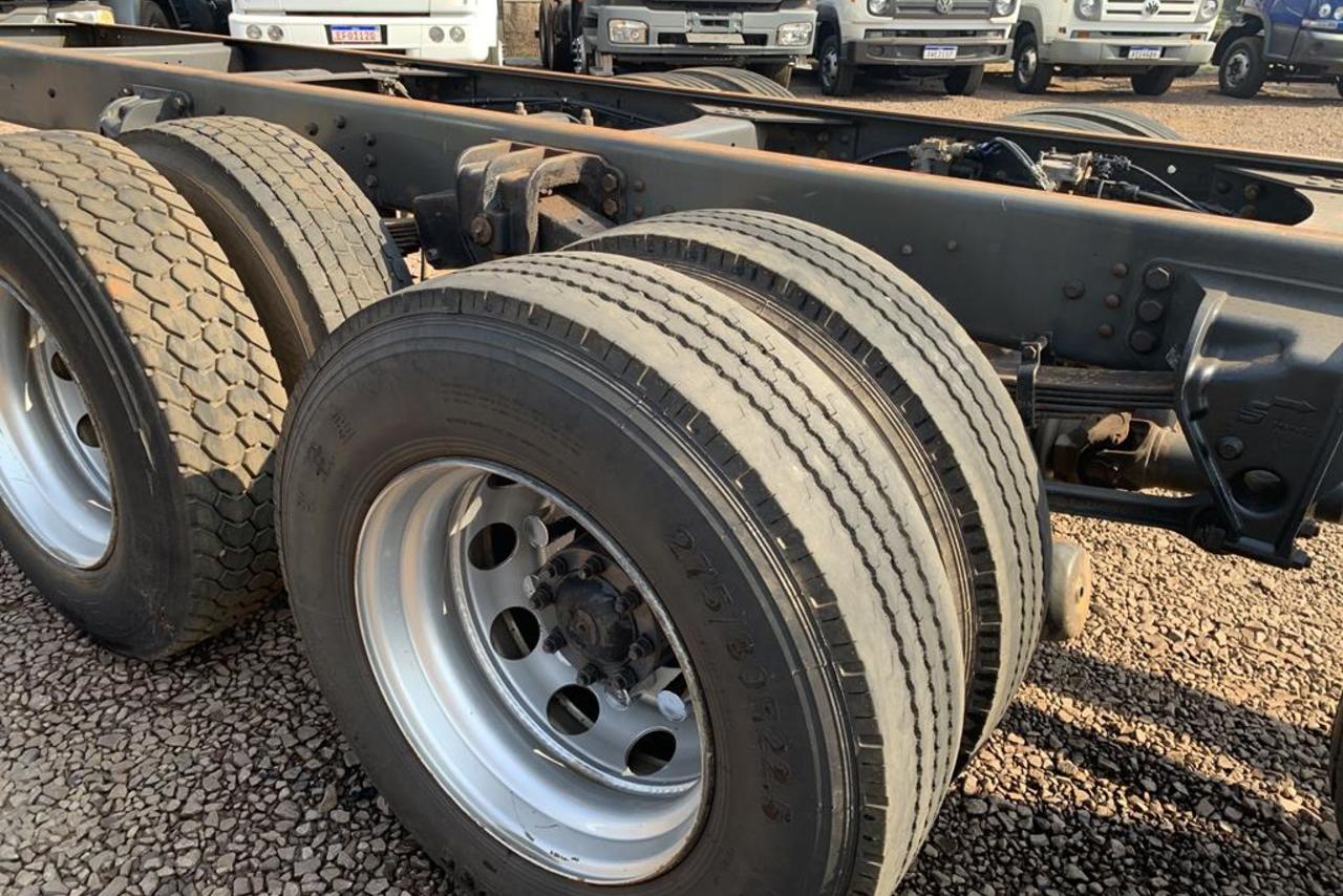 Volvo VM 270 - 14/14 3