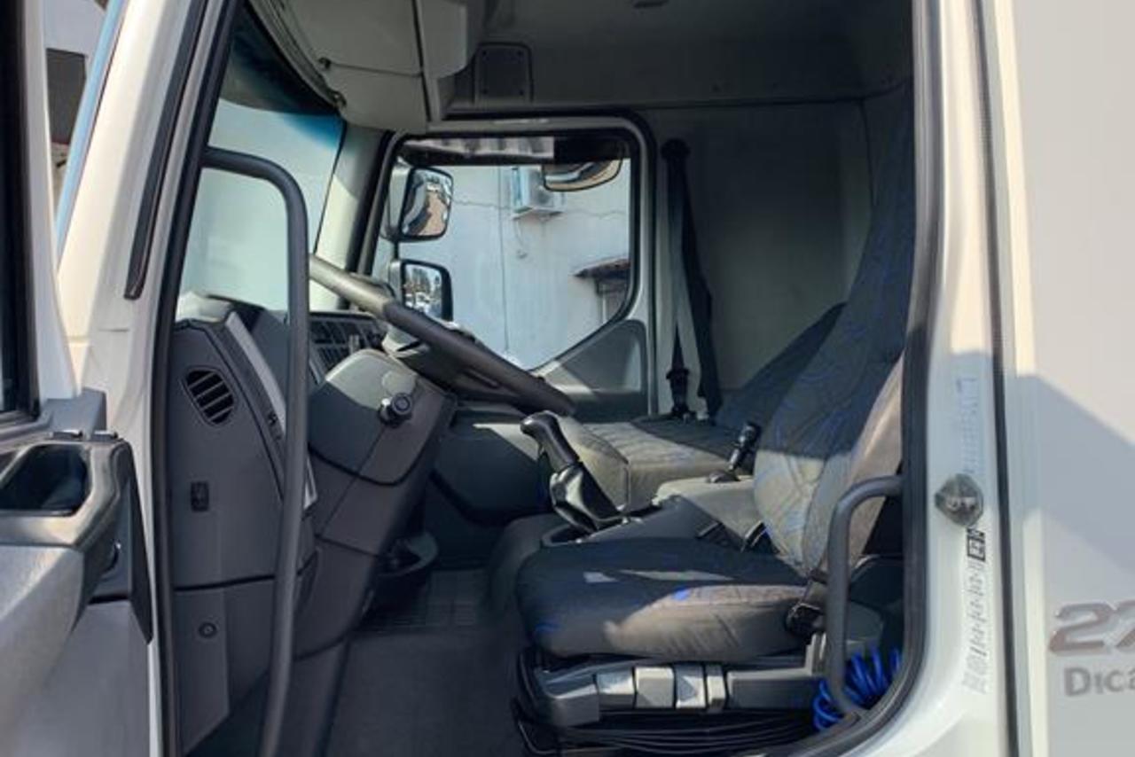 Volvo VM 270 - 14/14 4
