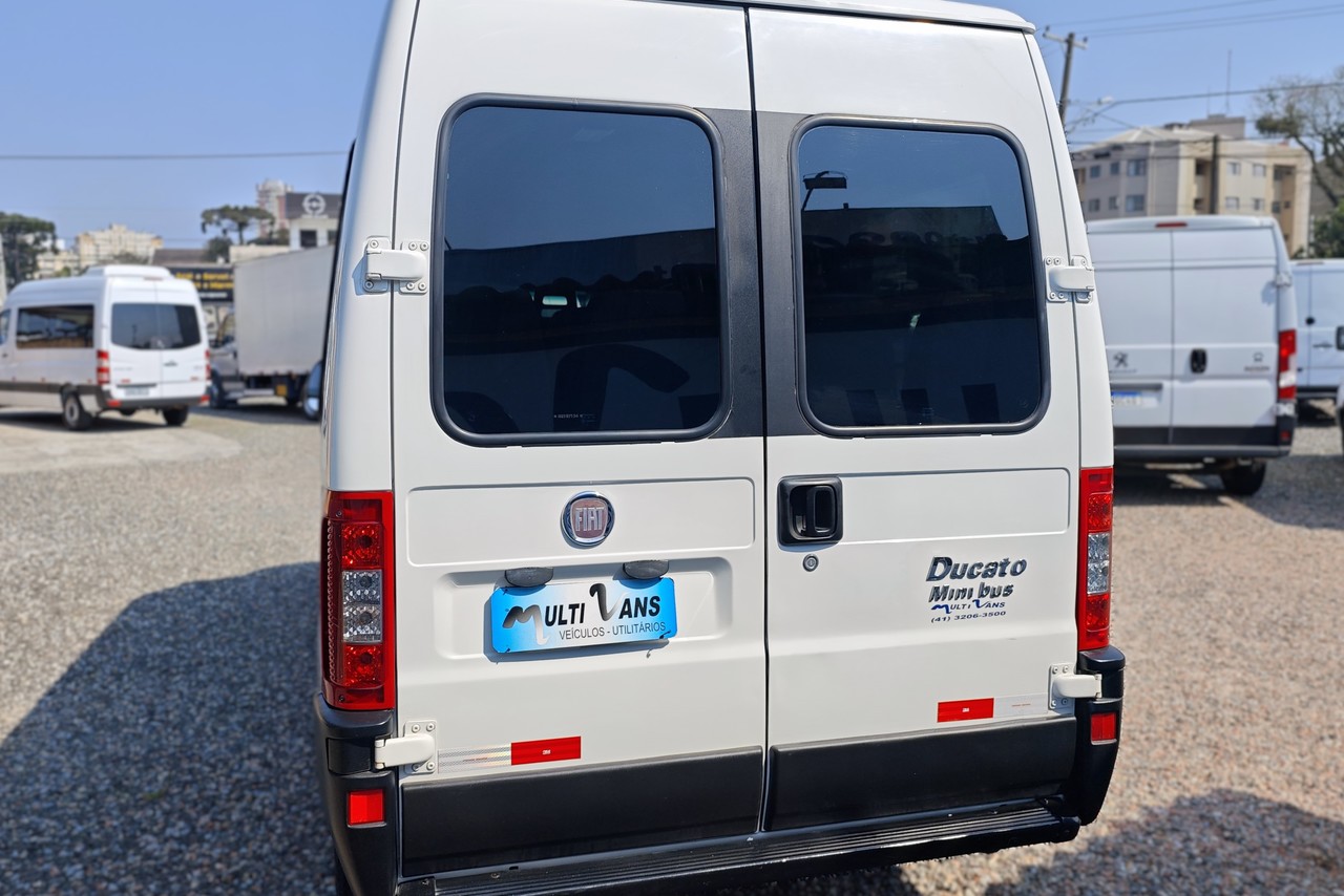 Fiat Ducato Minibus - 12/13 3
