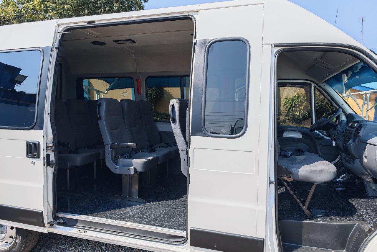 Fiat Ducato Minibus - 12/13 17