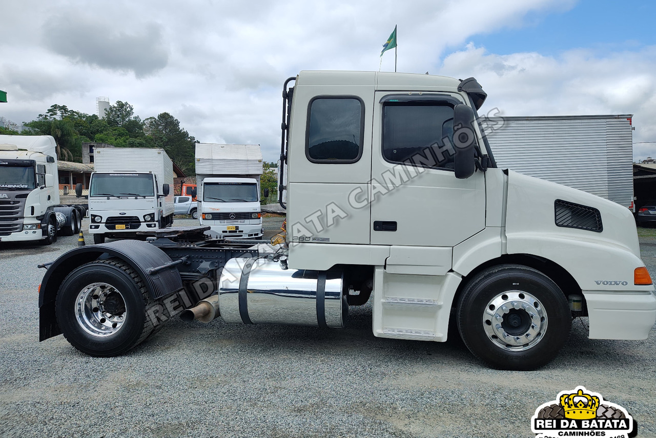Volvo NH380 - 00/00 6