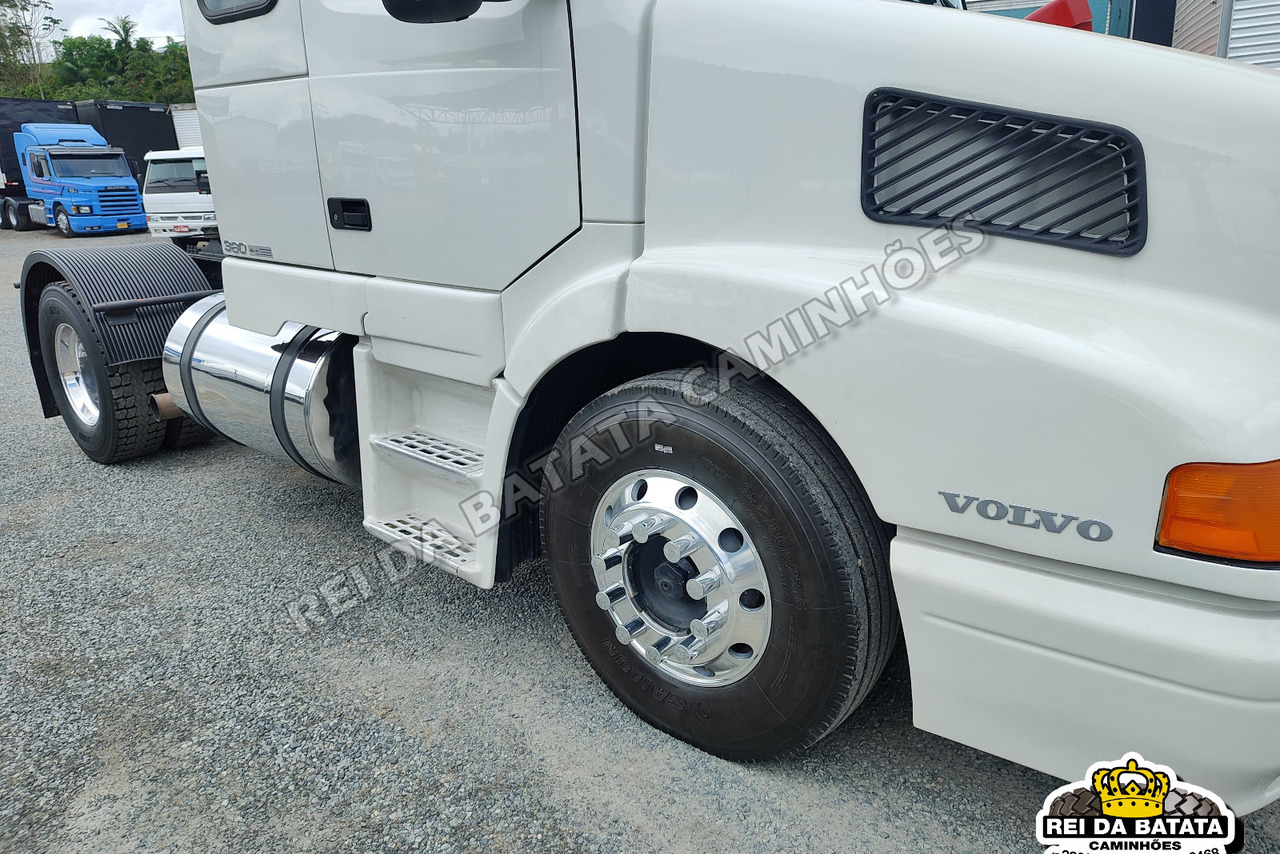 Volvo NH380 - 00/00 15