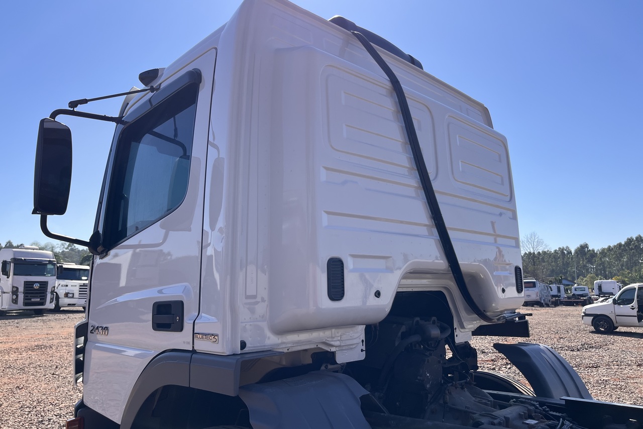 Mercedes Benz Atego 2430 - 14/14 5