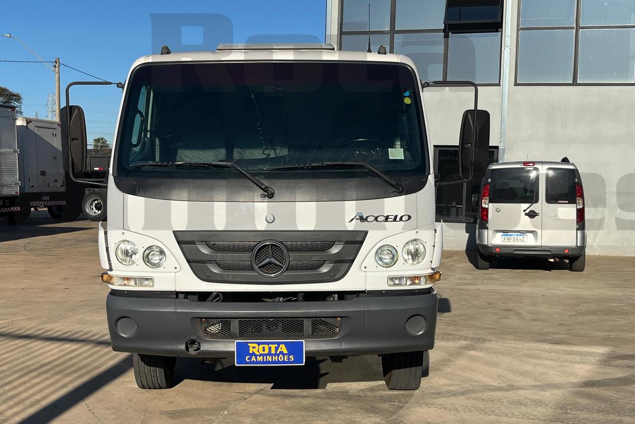 Mercedes Benz Accelo 815 - 19/19 3