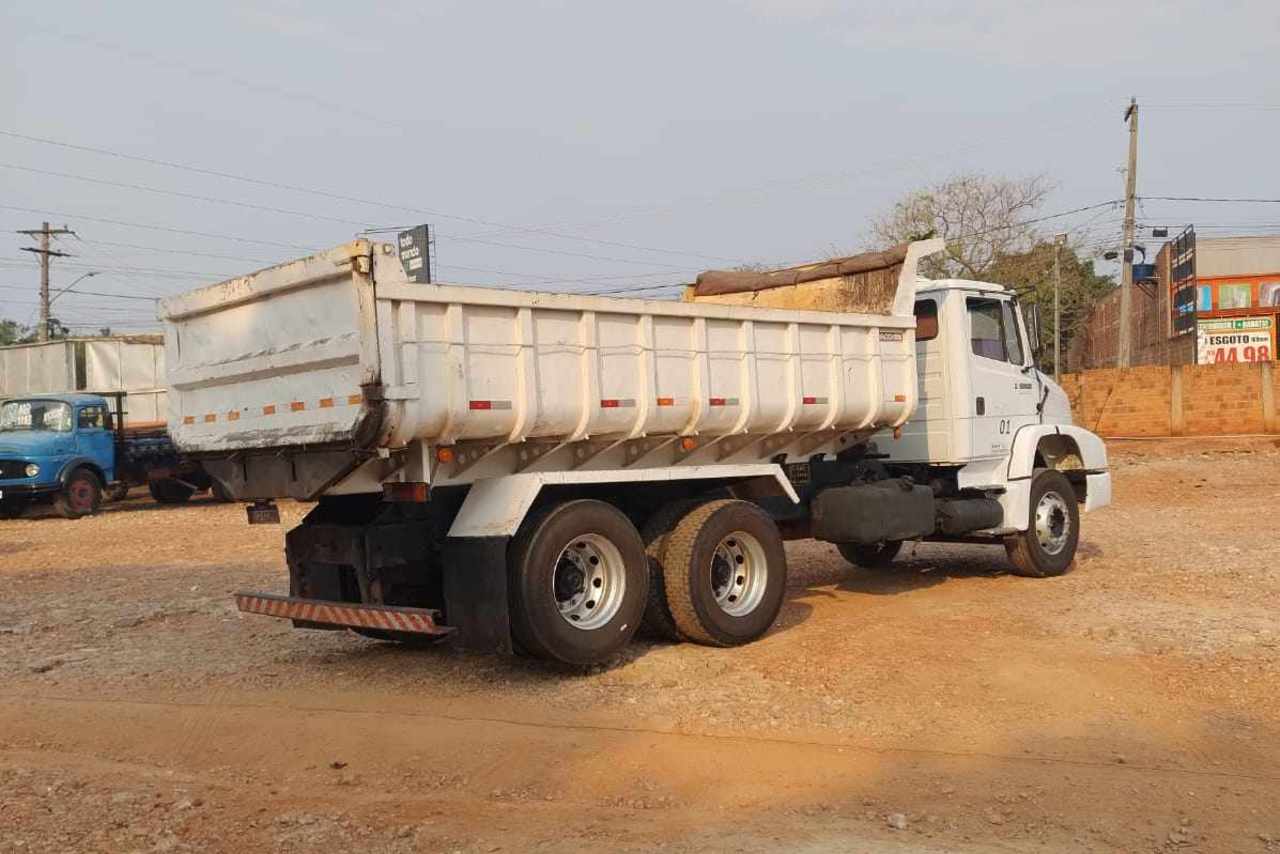 Mercedes Benz MB 1620 - 09/09 6