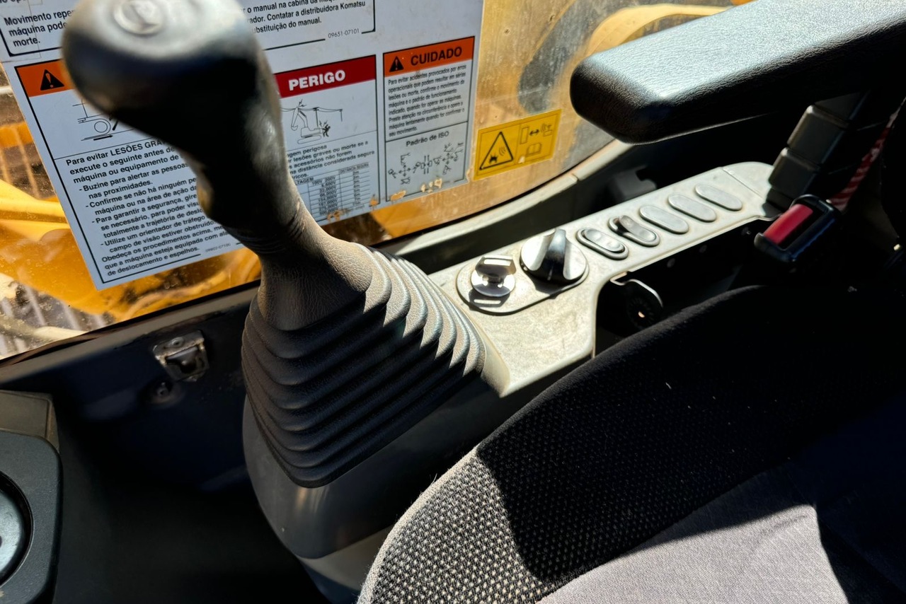 Komatsu PC200 - 17/17 8