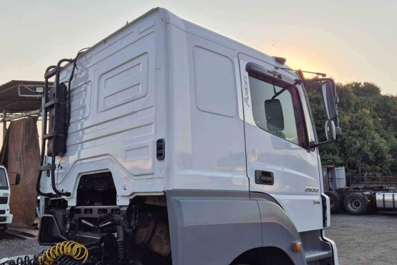 Mercedes Benz Axor 2035 - 10/11 4